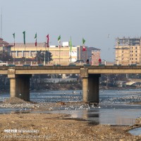 پرواز کاکایی ها برفراز «چشمه کیله» | عکس