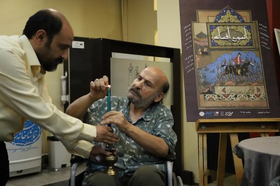 نمایش آنسوی افسانه | محمدرضا داوودنژاد شمع اجرای «آنسوی افسانه» را افروخت | عکس