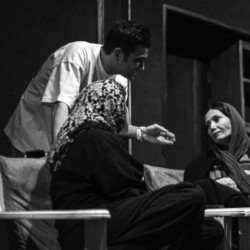 نمایش سه سانتی | عکس