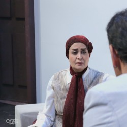 نمایش تو حرفات یه حبه قند بنداز | عکس