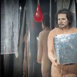 نمایش اوبرمنش | عکس