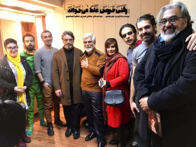 نمایش وقتی خروس غلط می‌خواند | نمایش «وقتی خروس غلط می‌خواند» شامگاه دوشنبه اجرای خود را آغاز کرد | عکس