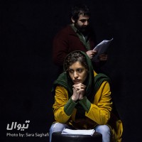نمایش مه فشاند نور و سگ عوعو کند | گزارش تصویری تیوال از نمایشنامه خوانی مه فشاند نور و عوعو کند سگ / عکاس: سارا ثقفی | عکس