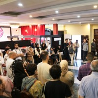 نمایش جعفرخان از فرنگ برگشته | شمع شب چراغ نمایش جعفرخان از فرنگ برگشته را مریم کاظمی افروخت | عکس