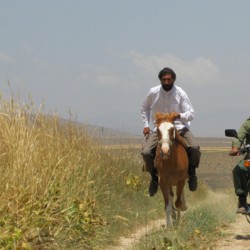 فیلم آفتاب، مهتاب، زمین (سینمای هنر و تجربه) | عکس