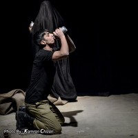 نمایش خرگوش سفید با چشمهای قرمز | گزارش تصویری تیوال از نمایش خرگوش سفید با چشمهای قرمز / عکاس: کامران چیذری | عکس